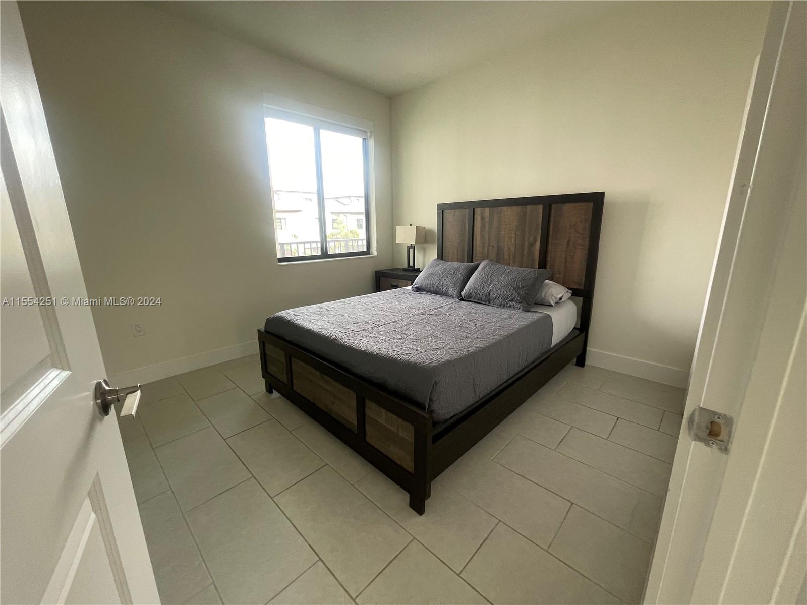 8167 NW 41st St E-203, Doral, Florida 33166, 3 Bedrooms Bedrooms, ,2 BathroomsBathrooms,Residentiallease,For Rent,8167 NW 41st St E-203,A11554251