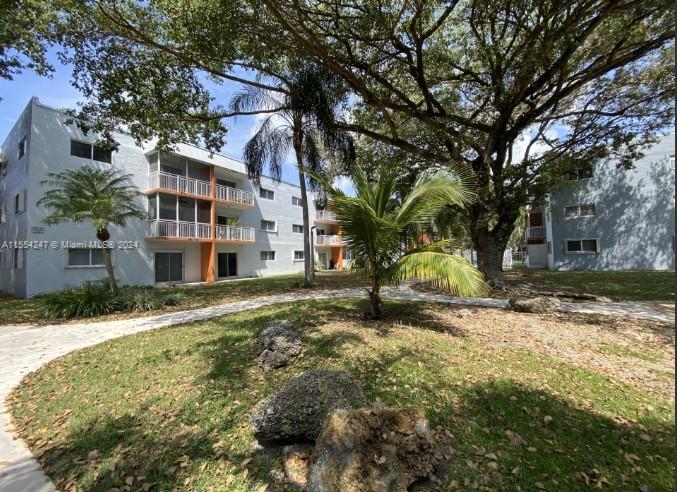 11307 SW 200th St #305-B For Sale A11554247, FL