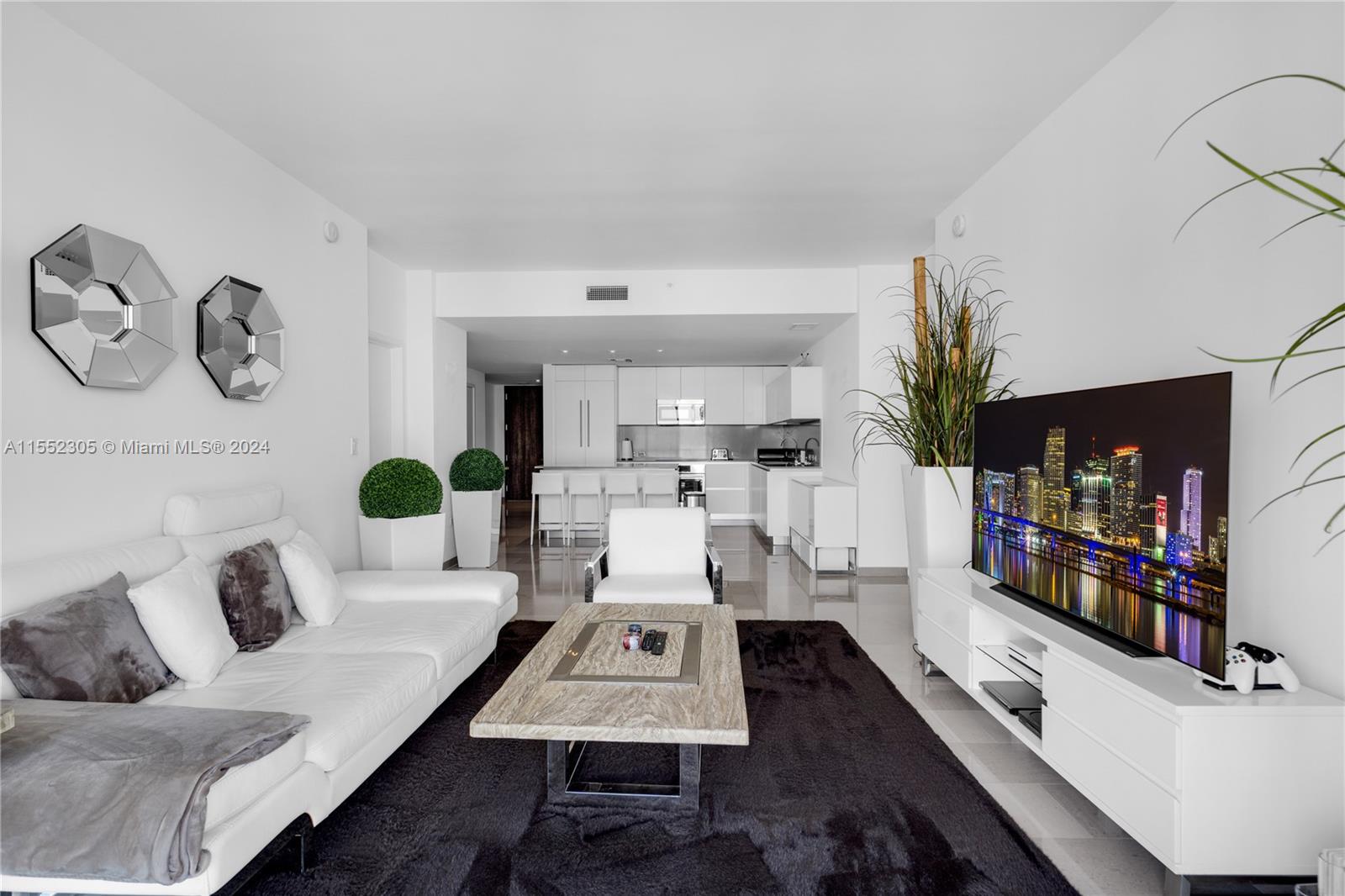88 SW 7th St 2110, Miami, Florida 33130, 2 Bedrooms Bedrooms, 5 Rooms Rooms,2 BathroomsBathrooms,Residential,For Sale,88 SW 7th St 2110,A11552305
