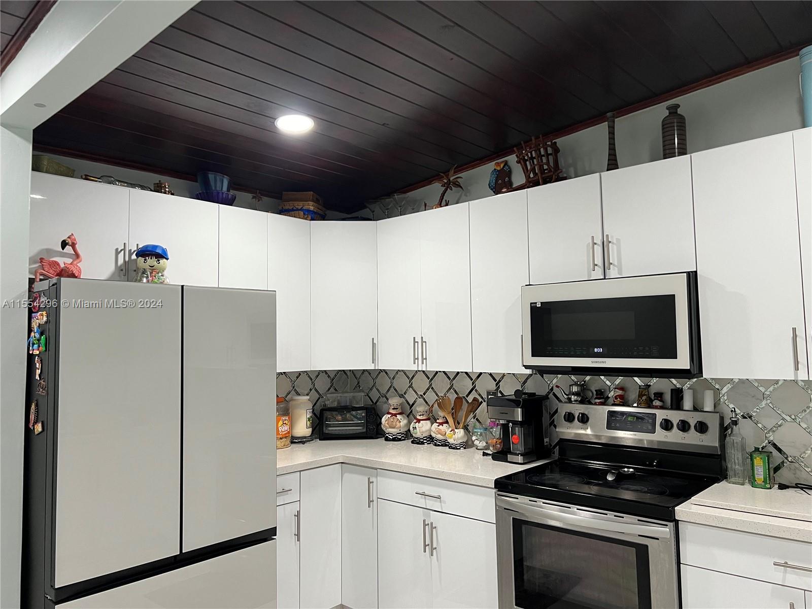 11610 NW 4th Ter 11610, Sweetwater, Florida 33172, 3 Bedrooms Bedrooms, ,2 BathroomsBathrooms,Residential,For Sale,11610 NW 4th Ter 11610,A11554296