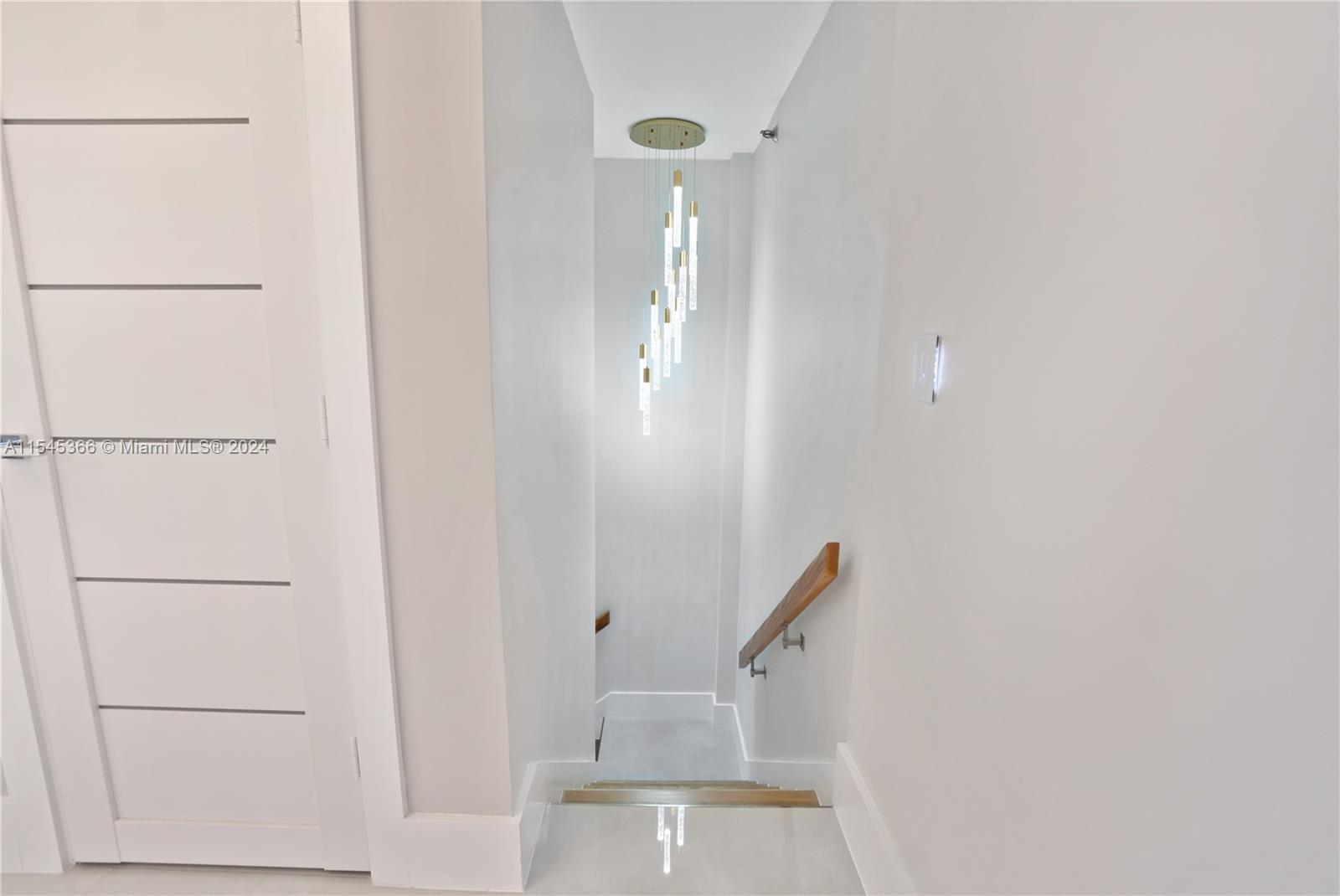 20185 E Country Club Dr 2104, Aventura, Florida 33180, 3 Bedrooms Bedrooms, ,2 BathroomsBathrooms,Residential,For Sale,20185 E Country Club Dr 2104,A11545366