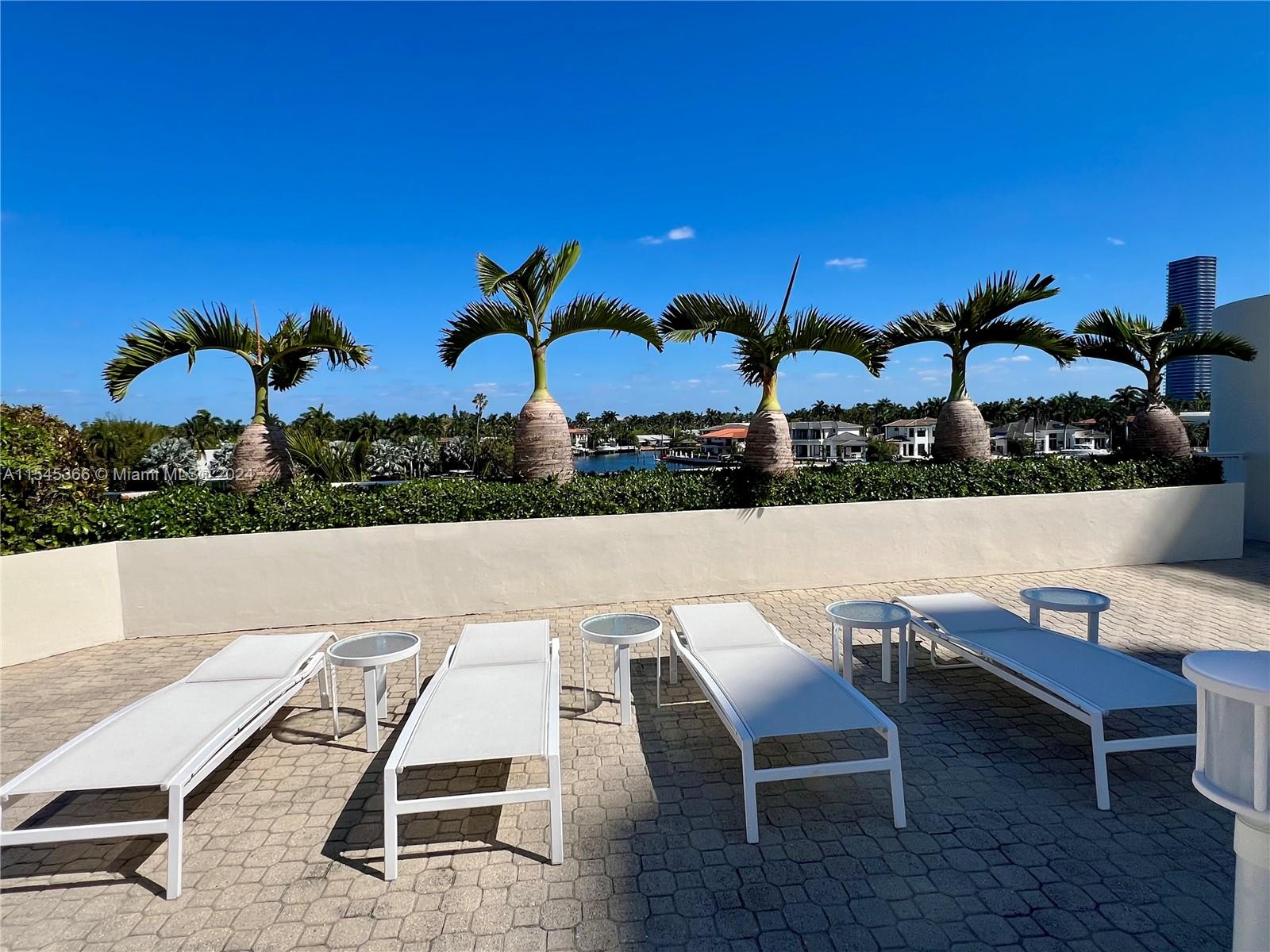 20185 E Country Club Dr 2104, Aventura, Florida 33180, 3 Bedrooms Bedrooms, ,2 BathroomsBathrooms,Residential,For Sale,20185 E Country Club Dr 2104,A11545366