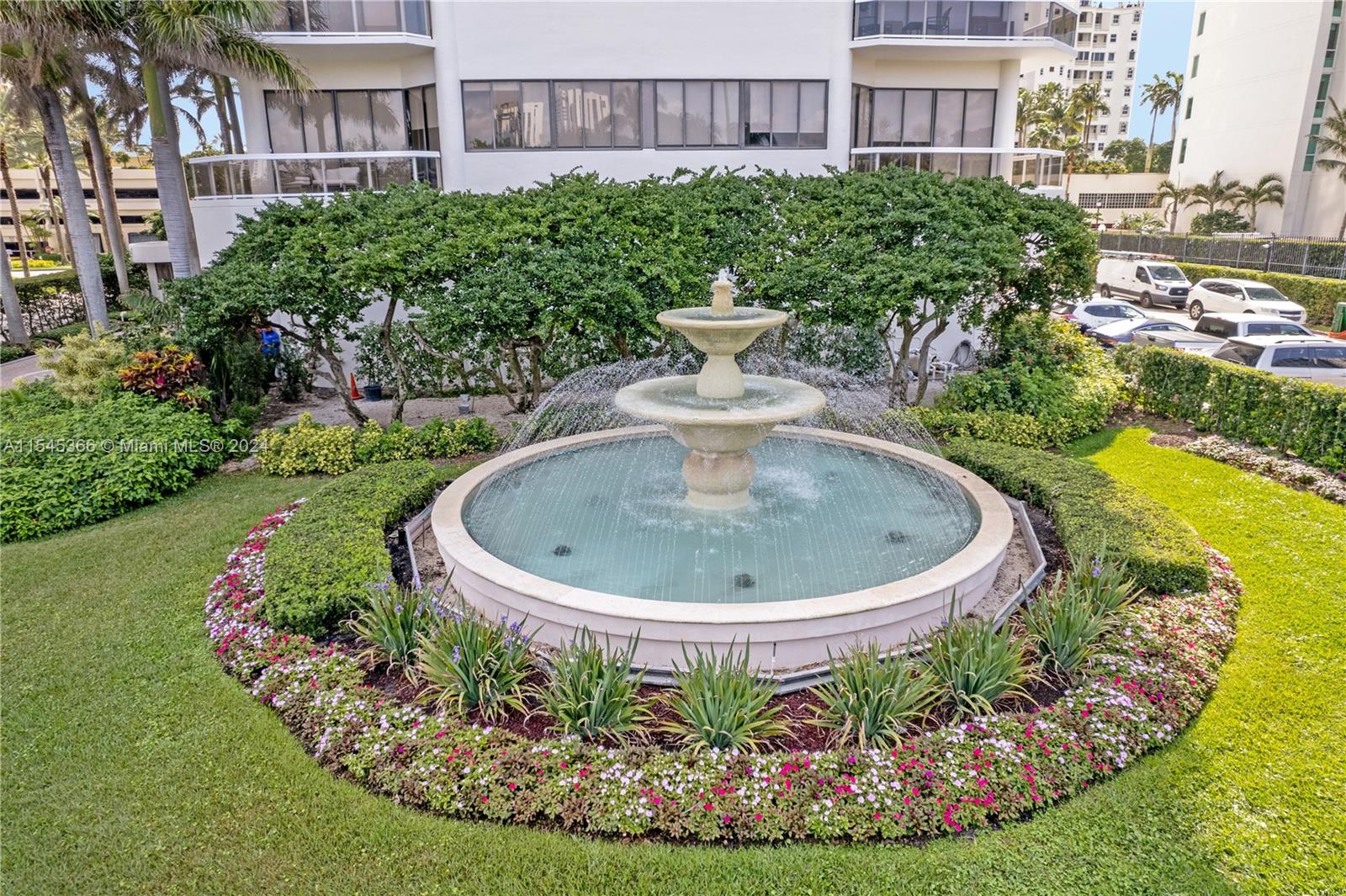 20185 E Country Club Dr 2104, Aventura, Florida 33180, 3 Bedrooms Bedrooms, ,2 BathroomsBathrooms,Residential,For Sale,20185 E Country Club Dr 2104,A11545366