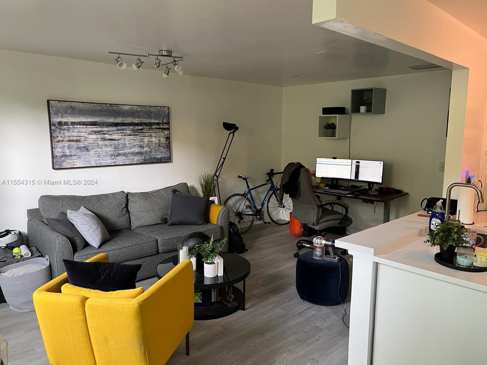 1688 West Ave G-06, Miami Beach, Florida 33139, 1 Bedroom Bedrooms, ,2 BathroomsBathrooms,Residential,For Sale,1688 West Ave G-06,A11554315