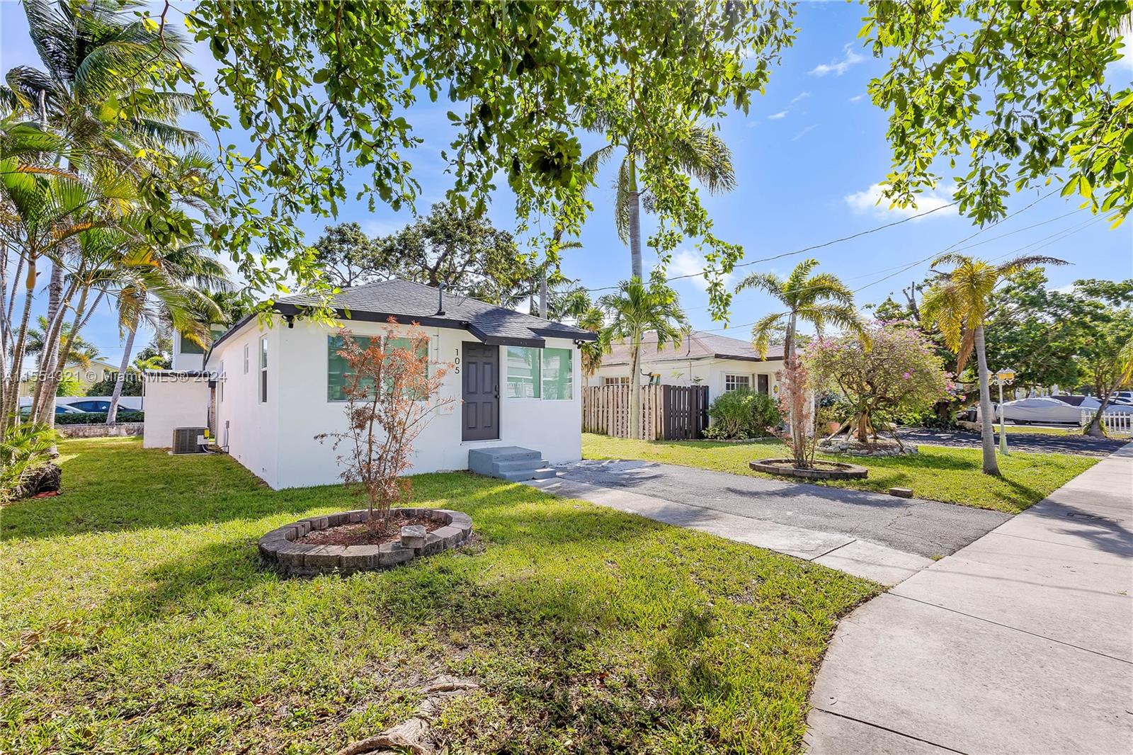 101 SW 4th Ave, Hallandale Beach, Florida 33009, ,Commercialsale,For Sale,101 SW 4th Ave,A11554321