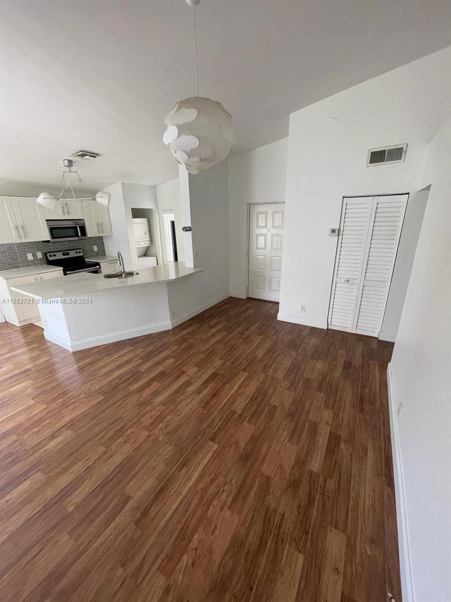 9999 Summerbreeze Dr 212, Sunrise, Florida 33322, 1 Bedroom Bedrooms, ,1 BathroomBathrooms,Residential,For Sale,9999 Summerbreeze Dr 212,A11553721