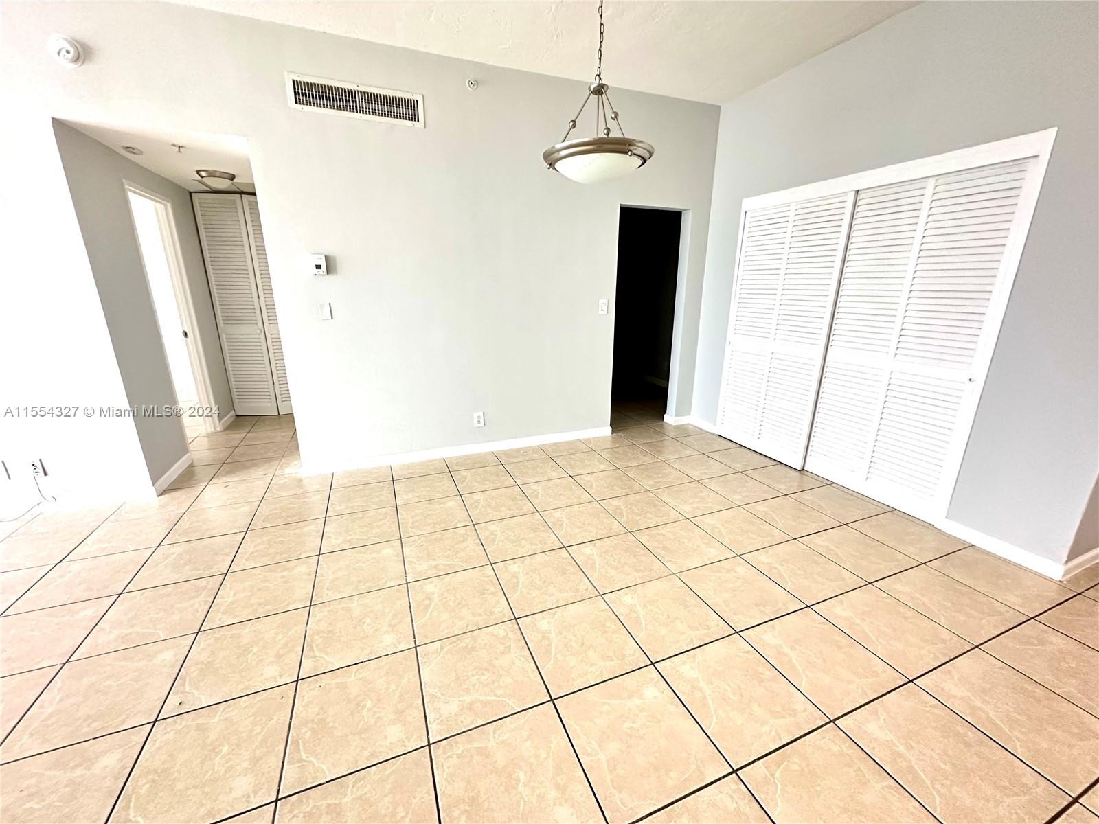 3001 S Ocean Dr 1619, Hollywood, Florida 33019, 1 Bedroom Bedrooms, ,1 BathroomBathrooms,Residential,For Sale,3001 S Ocean Dr 1619,A11554327