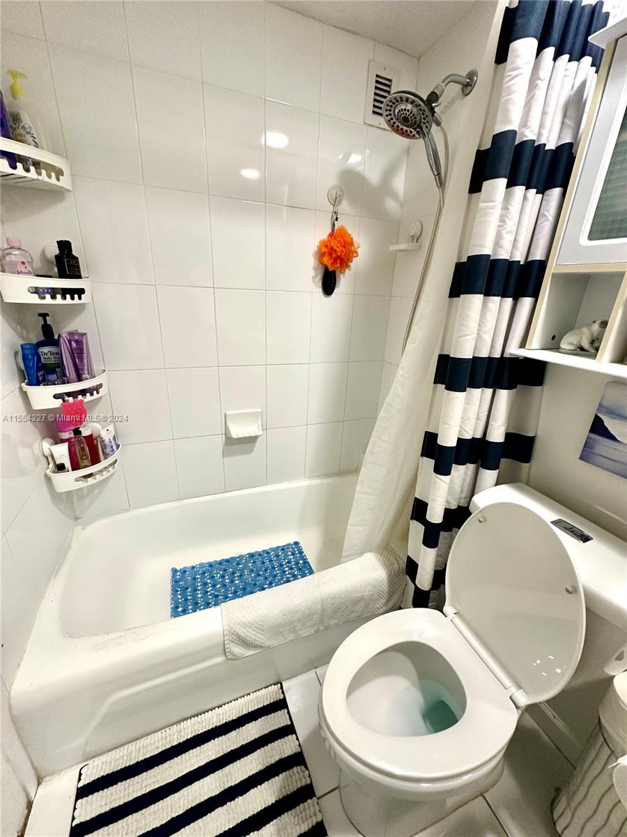 3001 S Ocean Dr 1619, Hollywood, Florida 33019, 1 Bedroom Bedrooms, ,1 BathroomBathrooms,Residential,For Sale,3001 S Ocean Dr 1619,A11554327