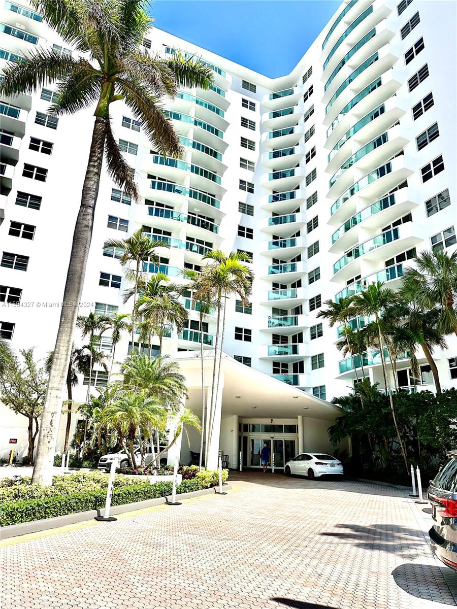 3001 S Ocean Dr 1619, Hollywood, Florida 33019, 1 Bedroom Bedrooms, ,1 BathroomBathrooms,Residential,For Sale,3001 S Ocean Dr 1619,A11554327