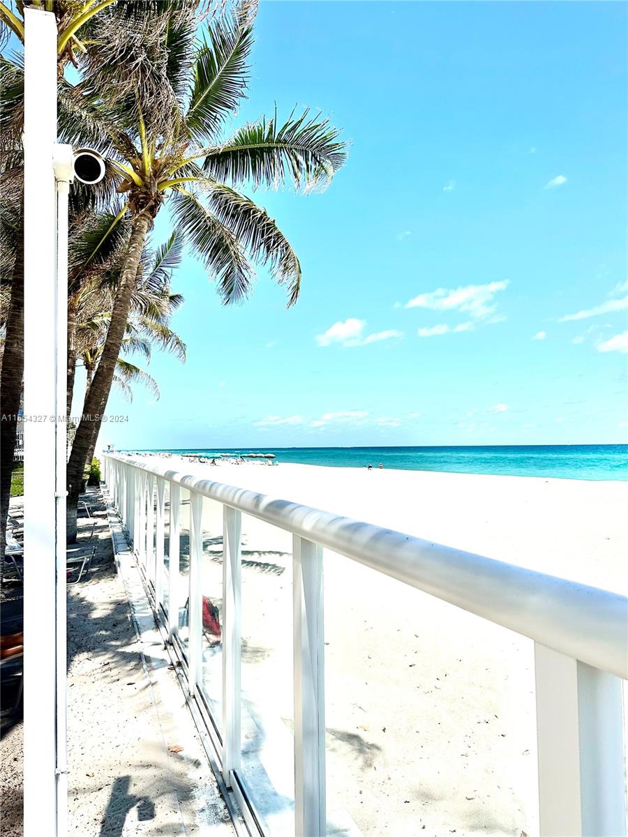 3001 S Ocean Dr 1619, Hollywood, Florida 33019, 1 Bedroom Bedrooms, ,1 BathroomBathrooms,Residential,For Sale,3001 S Ocean Dr 1619,A11554327