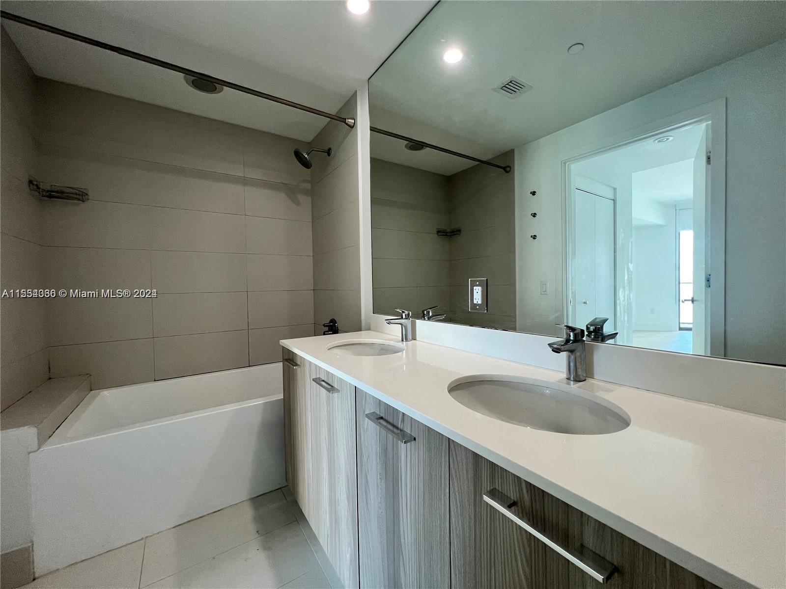 501 NE 31st St 3707, Miami, Florida 33137, 1 Bedroom Bedrooms, ,1 BathroomBathrooms,Residential,For Sale,501 NE 31st St 3707,A11554336