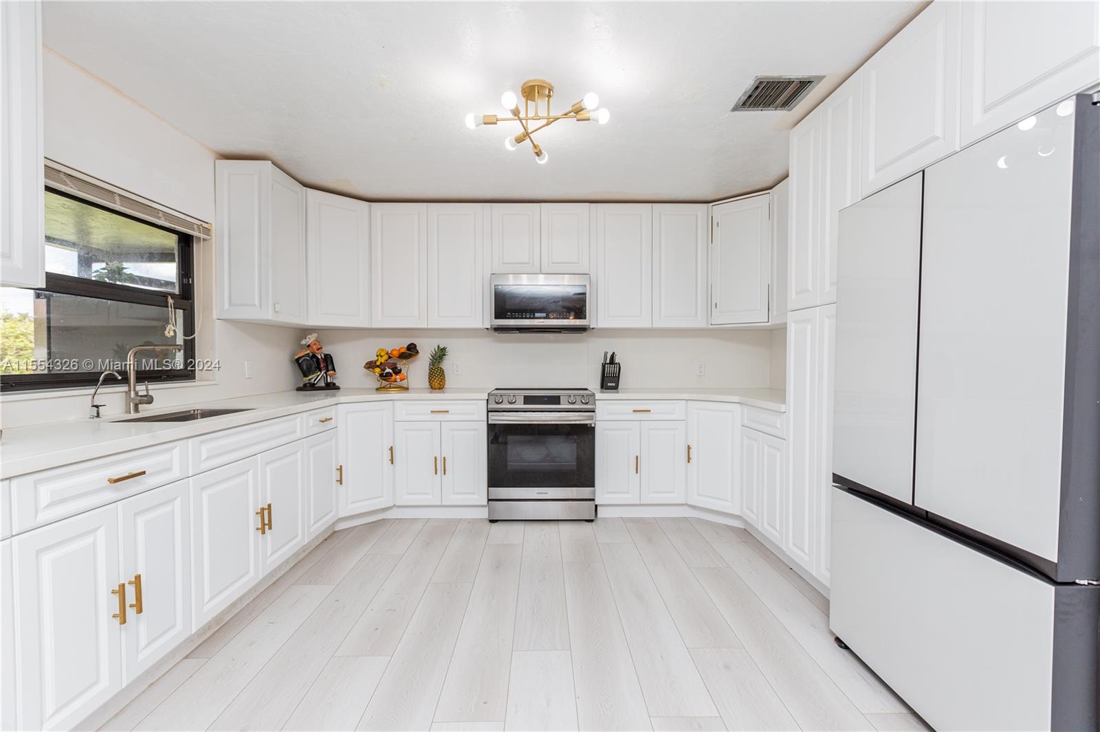 25420 SW 224th Ave, Homestead, Florida 33031, 4 Bedrooms Bedrooms, ,3 BathroomsBathrooms,Residential,For Sale,25420 SW 224th Ave,A11554326