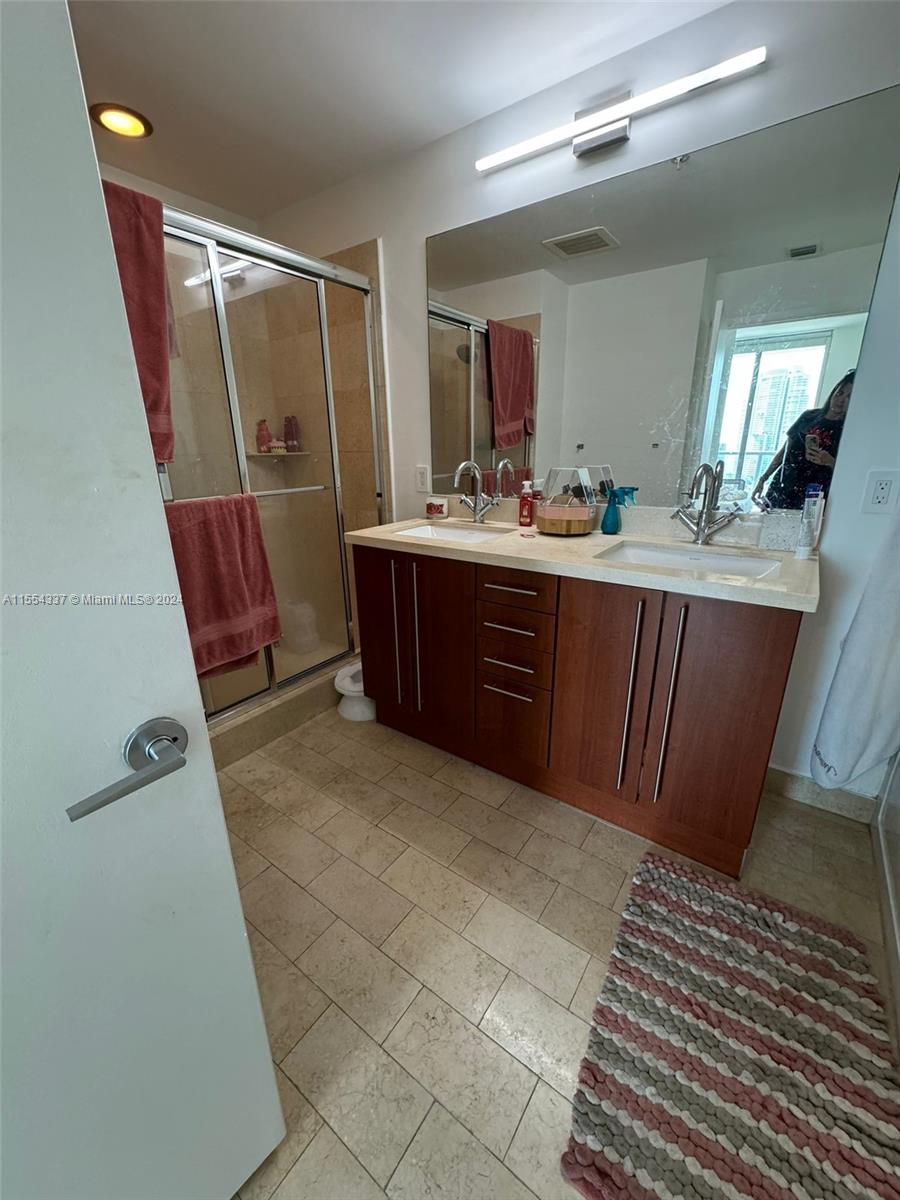 79 SW 12th St 2504-S, Miami, Florida 33130, 2 Bedrooms Bedrooms, ,2 BathroomsBathrooms,Residential,For Sale,79 SW 12th St 2504-S,A11554337