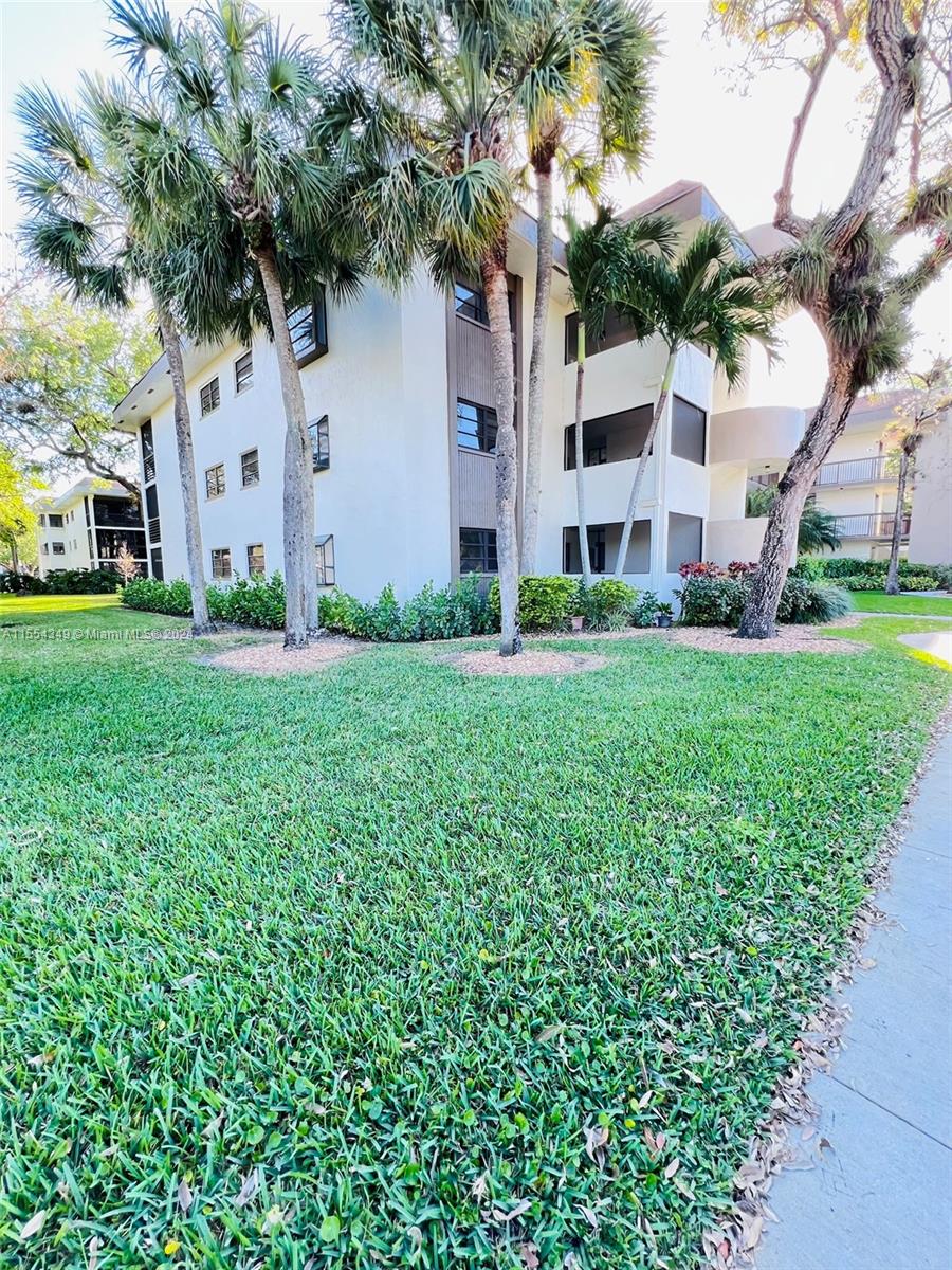 7625 NW 79th Ave 101, Tamarac, Florida 33321, 2 Bedrooms Bedrooms, ,2 BathroomsBathrooms,Residential,For Sale,7625 NW 79th Ave 101,A11554349