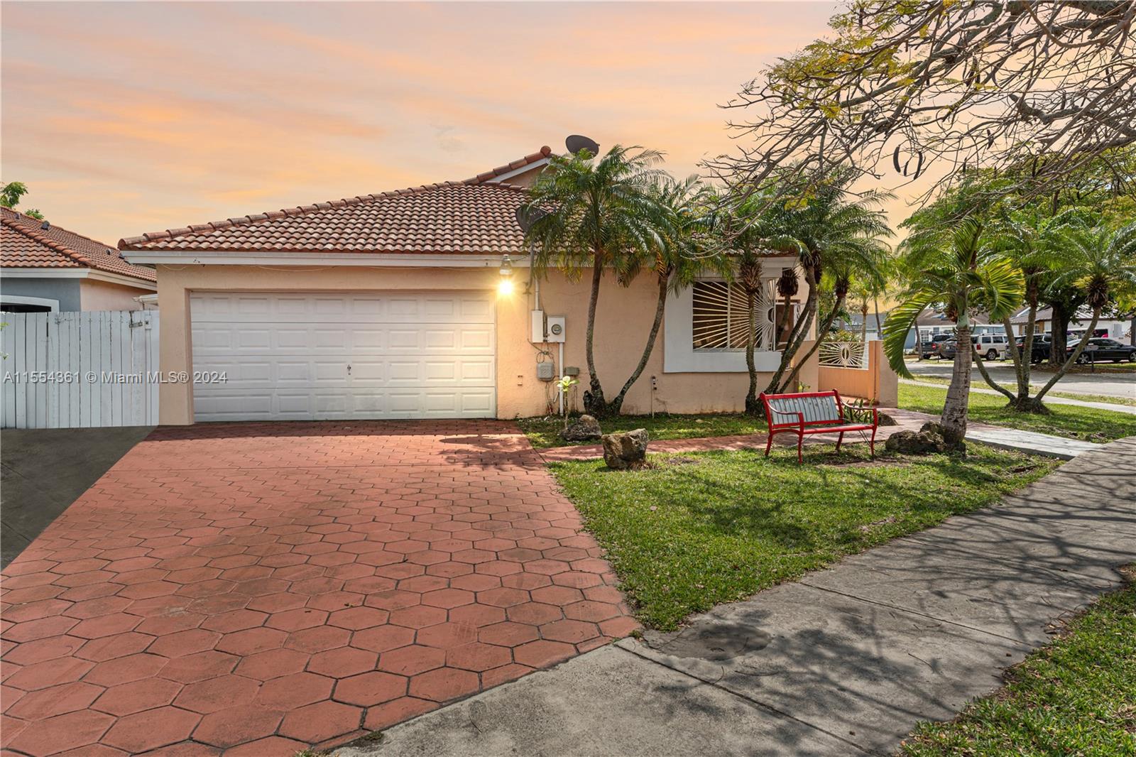 11450 SW 185th St  For Sale A11554361, FL