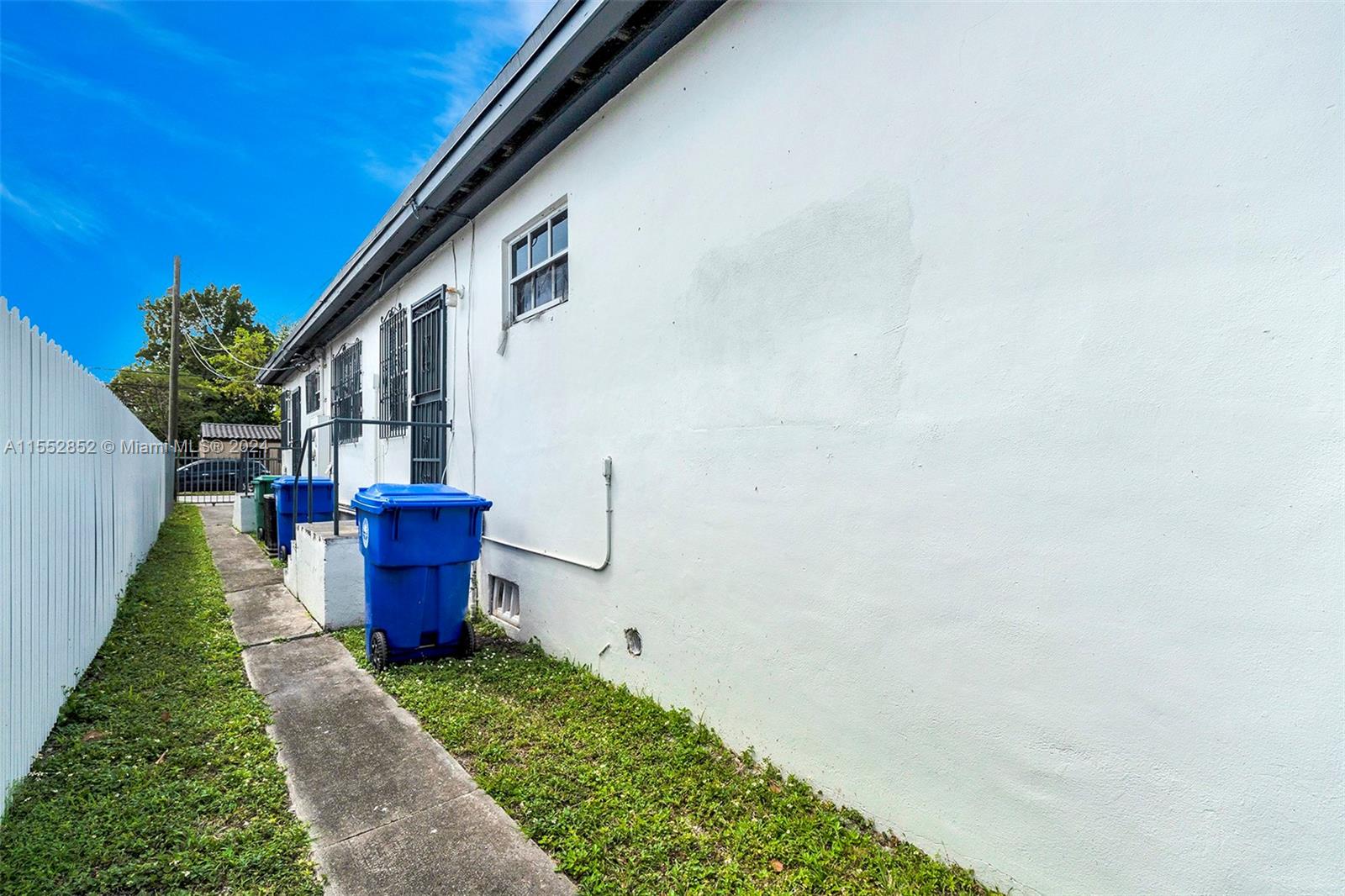 1735-1737 NW 51st St, Miami, Florida 33142, ,Residentialincome,For Sale,1735-1737 NW 51st St,A11552852