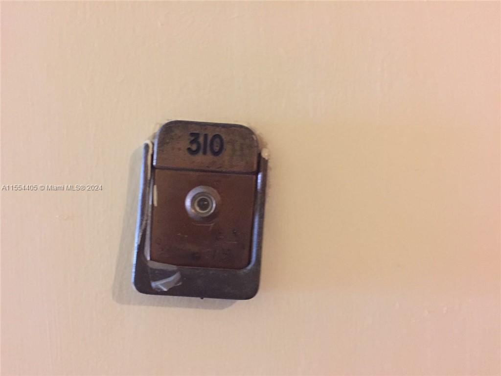 555 NE 123rd St 310-B, North Miami, Florida 33161, 1 Bedroom Bedrooms, ,1 BathroomBathrooms,Residentiallease,For Rent,555 NE 123rd St 310-B,A11554405