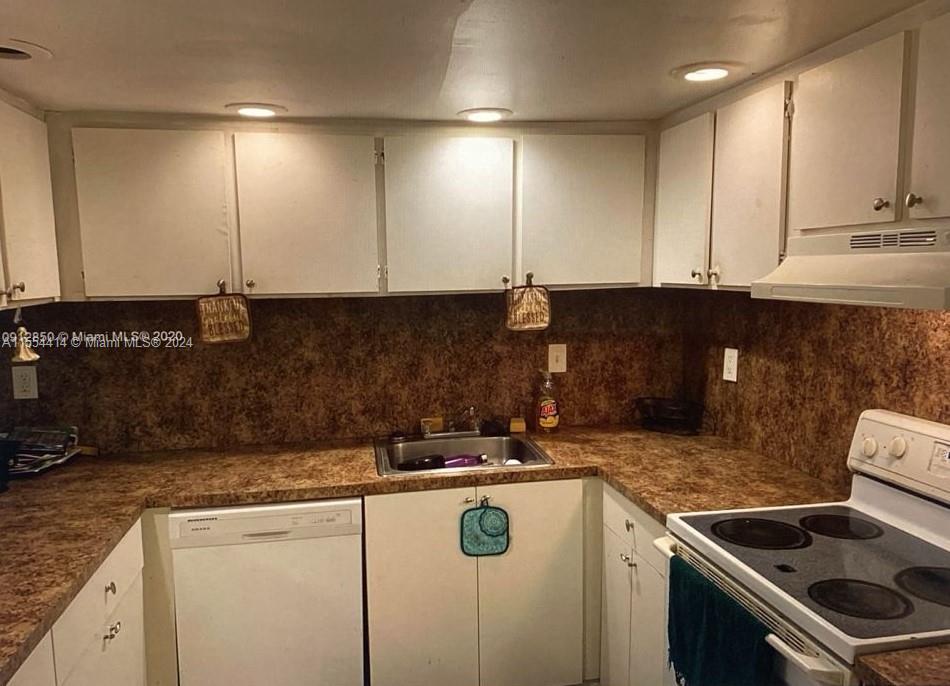 934 SW 74th Ave 0, North Lauderdale, Florida 33068, 3 Bedrooms Bedrooms, ,2 BathroomsBathrooms,Residential,For Sale,934 SW 74th Ave 0,A11554414