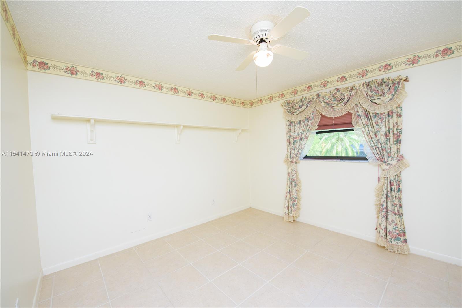 17810 SW 175th St, Miami, Florida 33187, 3 Bedrooms Bedrooms, 9 Rooms Rooms,2 BathroomsBathrooms,Residential,For Sale,17810 SW 175th St,A11541479