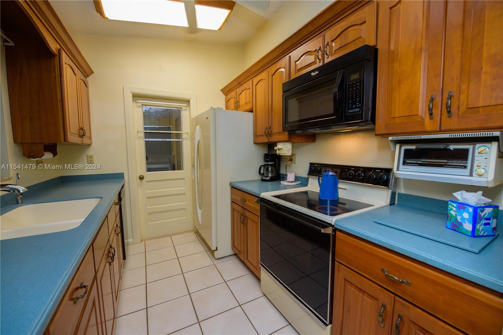 17810 SW 175th St, Miami, Florida 33187, 3 Bedrooms Bedrooms, 9 Rooms Rooms,2 BathroomsBathrooms,Residential,For Sale,17810 SW 175th St,A11541479