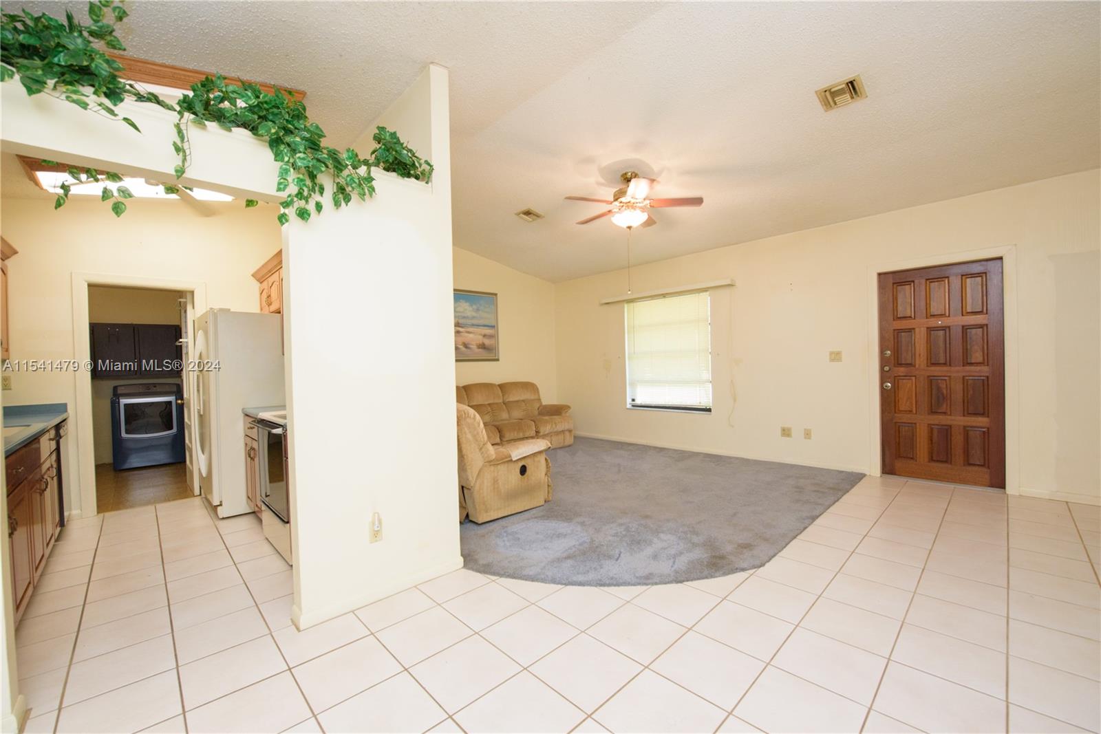 17810 SW 175th St, Miami, Florida 33187, 3 Bedrooms Bedrooms, 9 Rooms Rooms,2 BathroomsBathrooms,Residential,For Sale,17810 SW 175th St,A11541479