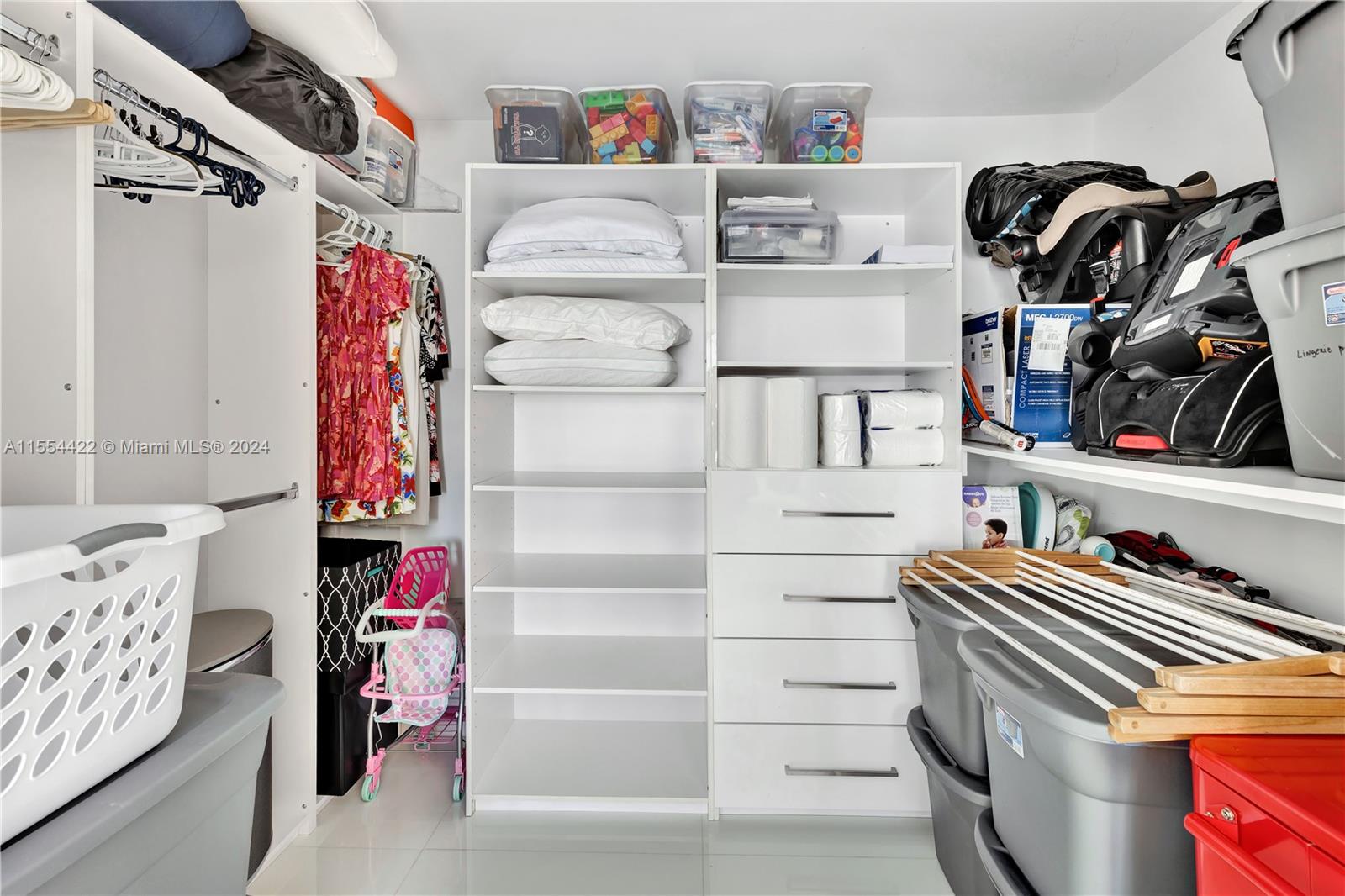 2017 S Ocean Dr 601, Hallandale Beach, Florida 33009, 3 Bedrooms Bedrooms, ,2 BathroomsBathrooms,Residential,For Sale,2017 S Ocean Dr 601,A11554422