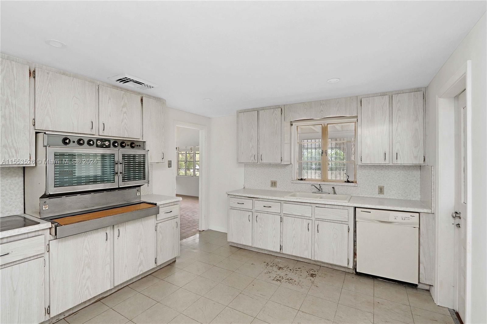 2230 SW 21st Ave, Miami, Florida 33145, 3 Bedrooms Bedrooms, ,5 BathroomsBathrooms,Residential,For Sale,2230 SW 21st Ave,A11553526