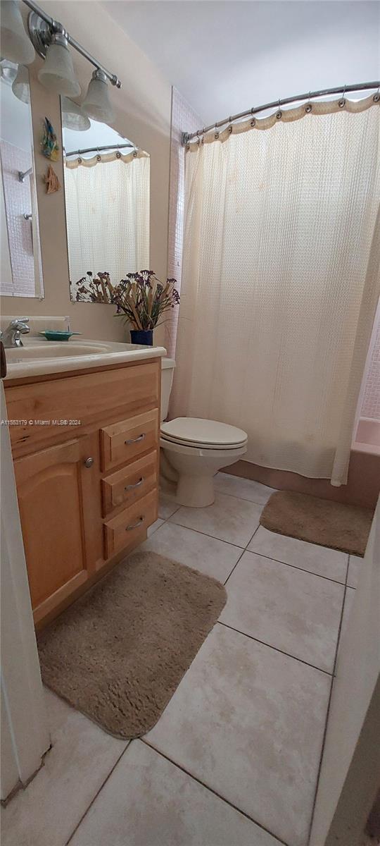 1776 James Ave 5B, Miami Beach, Florida 33139, 1 Bedroom Bedrooms, ,1 BathroomBathrooms,Residential,For Sale,1776 James Ave 5B,A11553179