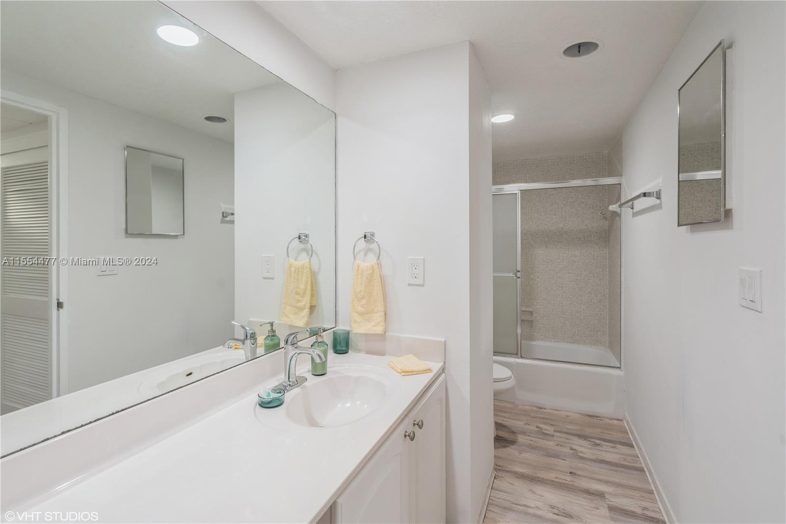 4001 S Ocean Dr 2C, Hollywood, Florida 33019, 1 Bedroom Bedrooms, ,1 BathroomBathrooms,Residential,For Sale,4001 S Ocean Dr 2C,A11554477