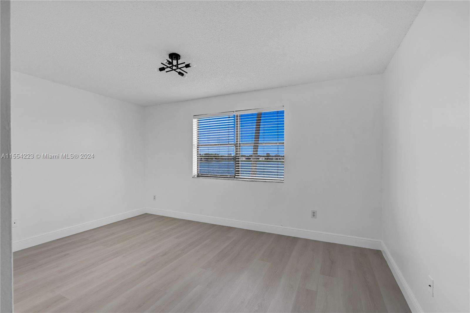 1403 S Liberty Ave 1403A, Homestead, Florida 33034, 3 Bedrooms Bedrooms, ,2 BathroomsBathrooms,Residential,For Sale,1403 S Liberty Ave 1403A,A11554223