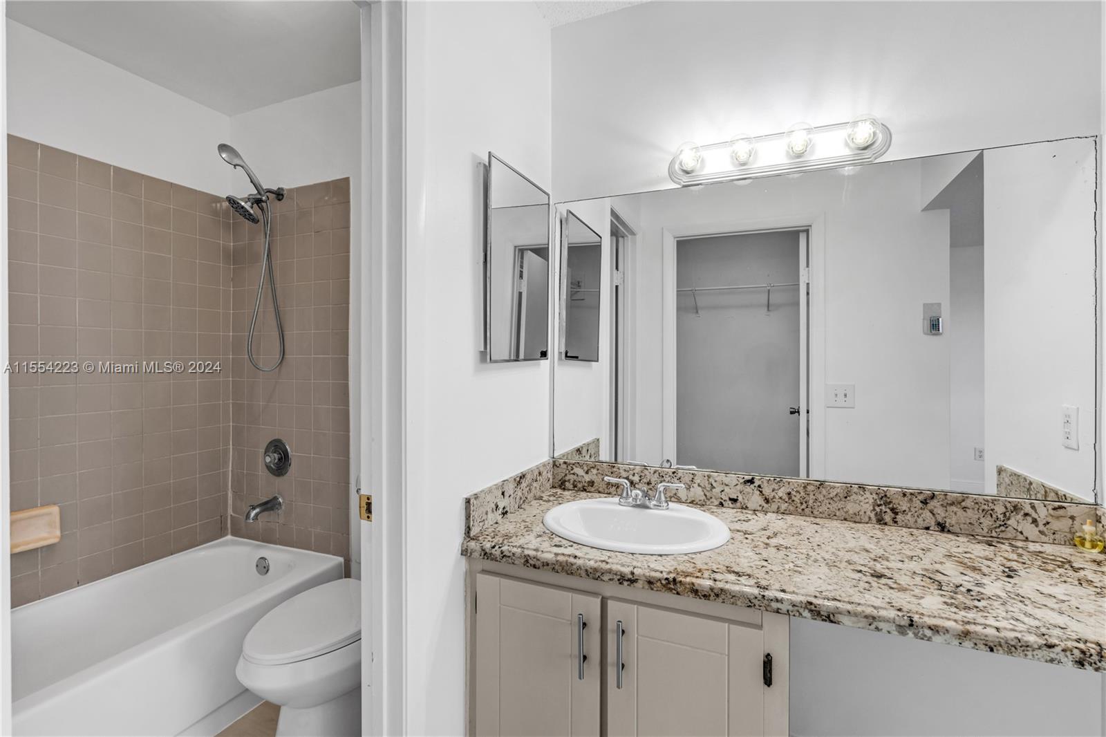 1403 S Liberty Ave 1403A, Homestead, Florida 33034, 3 Bedrooms Bedrooms, ,2 BathroomsBathrooms,Residential,For Sale,1403 S Liberty Ave 1403A,A11554223