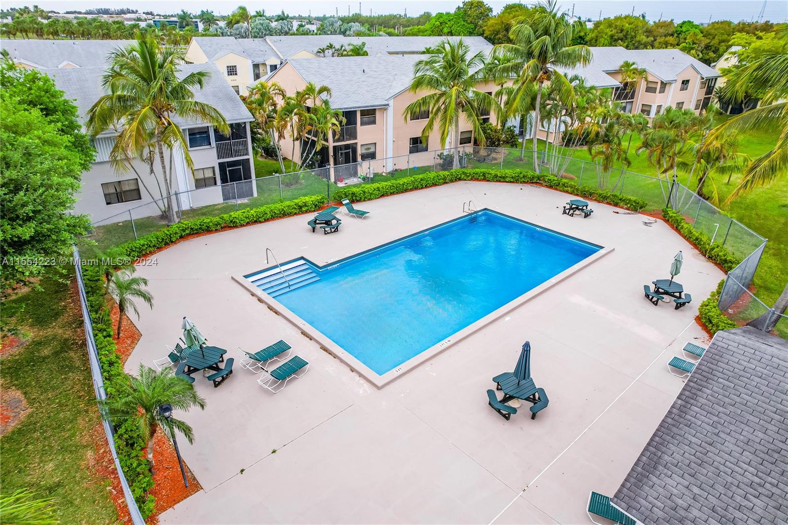 1403 S Liberty Ave 1403A, Homestead, Florida 33034, 3 Bedrooms Bedrooms, ,2 BathroomsBathrooms,Residential,For Sale,1403 S Liberty Ave 1403A,A11554223