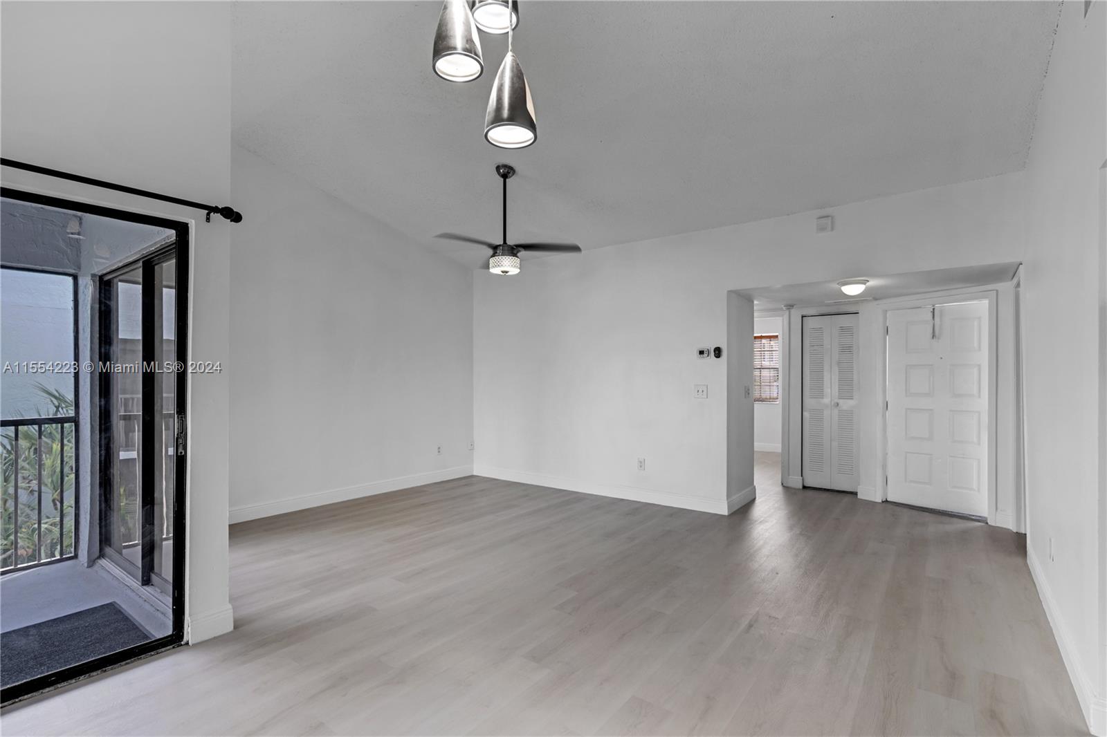 1403 S Liberty Ave 1403A, Homestead, Florida 33034, 3 Bedrooms Bedrooms, ,2 BathroomsBathrooms,Residential,For Sale,1403 S Liberty Ave 1403A,A11554223