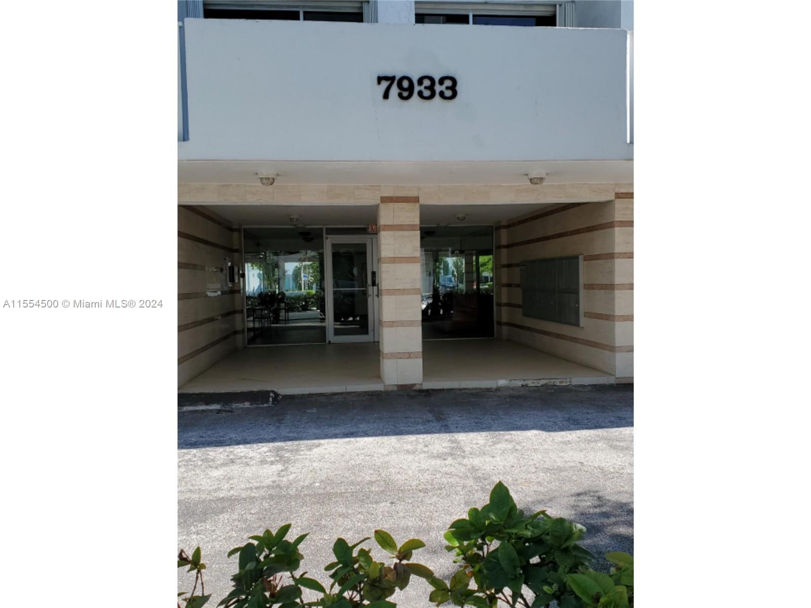 7933 West Dr 818, North Bay Village, Florida 33141, 2 Bedrooms Bedrooms, ,2 BathroomsBathrooms,Residential,For Sale,7933 West Dr 818,A11554500