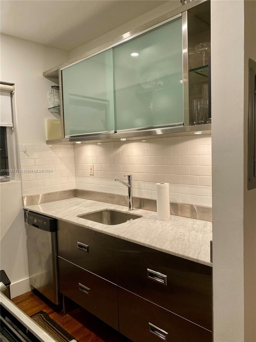 1751 James Ave 203, Miami Beach, Florida 33139, ,1 BathroomBathrooms,Residentiallease,For Rent,1751 James Ave 203,A11554511