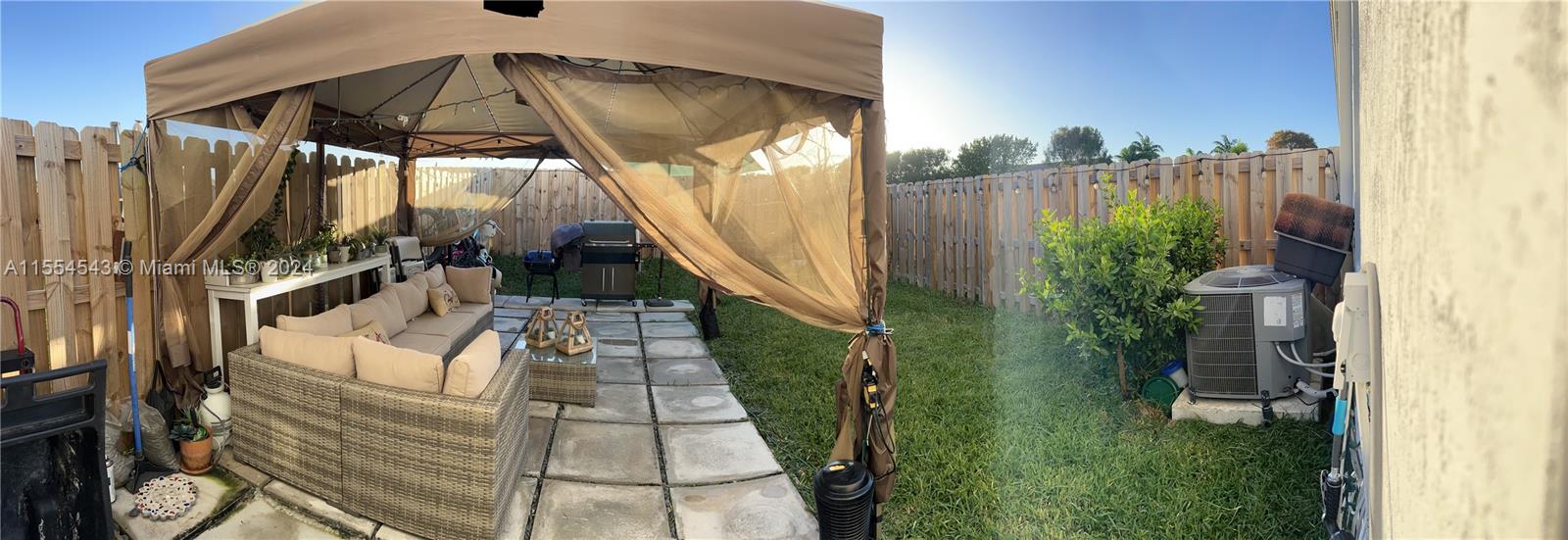 1162 SE 26th Ter, Homestead, Florida 33035, 3 Bedrooms Bedrooms, ,2 BathroomsBathrooms,Residential,For Sale,1162 SE 26th Ter,A11554543