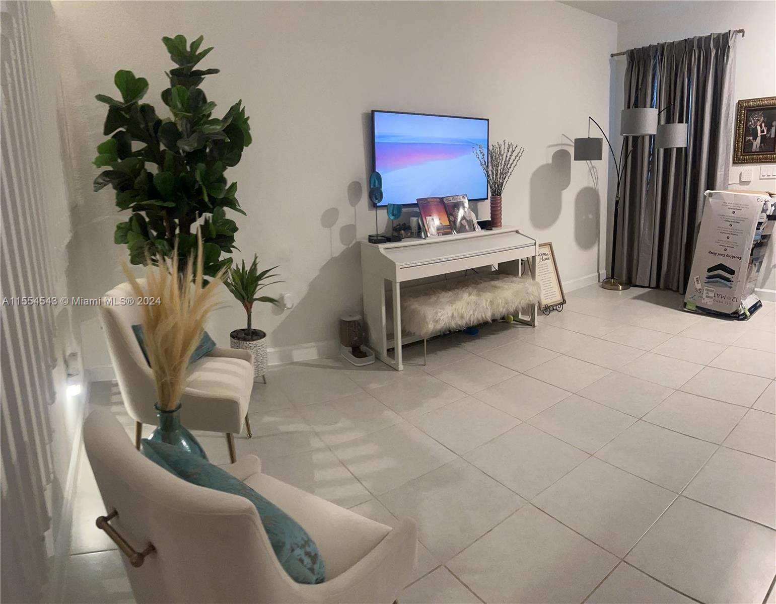 1162 SE 26th Ter, Homestead, Florida 33035, 3 Bedrooms Bedrooms, ,2 BathroomsBathrooms,Residential,For Sale,1162 SE 26th Ter,A11554543