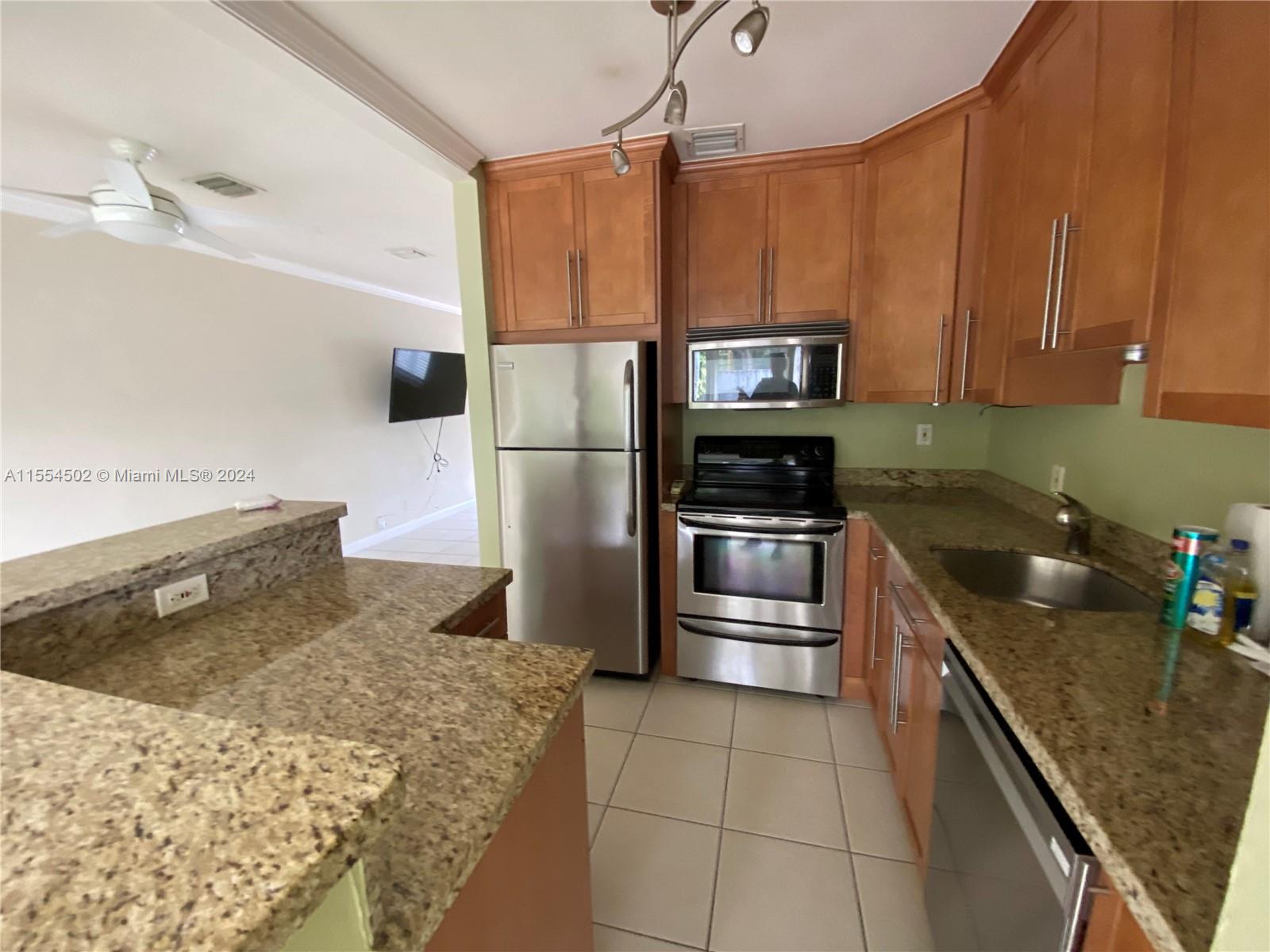1811 SW 9th Ave, Fort Lauderdale, Florida 33315, 2 Bedrooms Bedrooms, ,2 BathroomsBathrooms,Residential,For Sale,1811 SW 9th Ave,A11554502