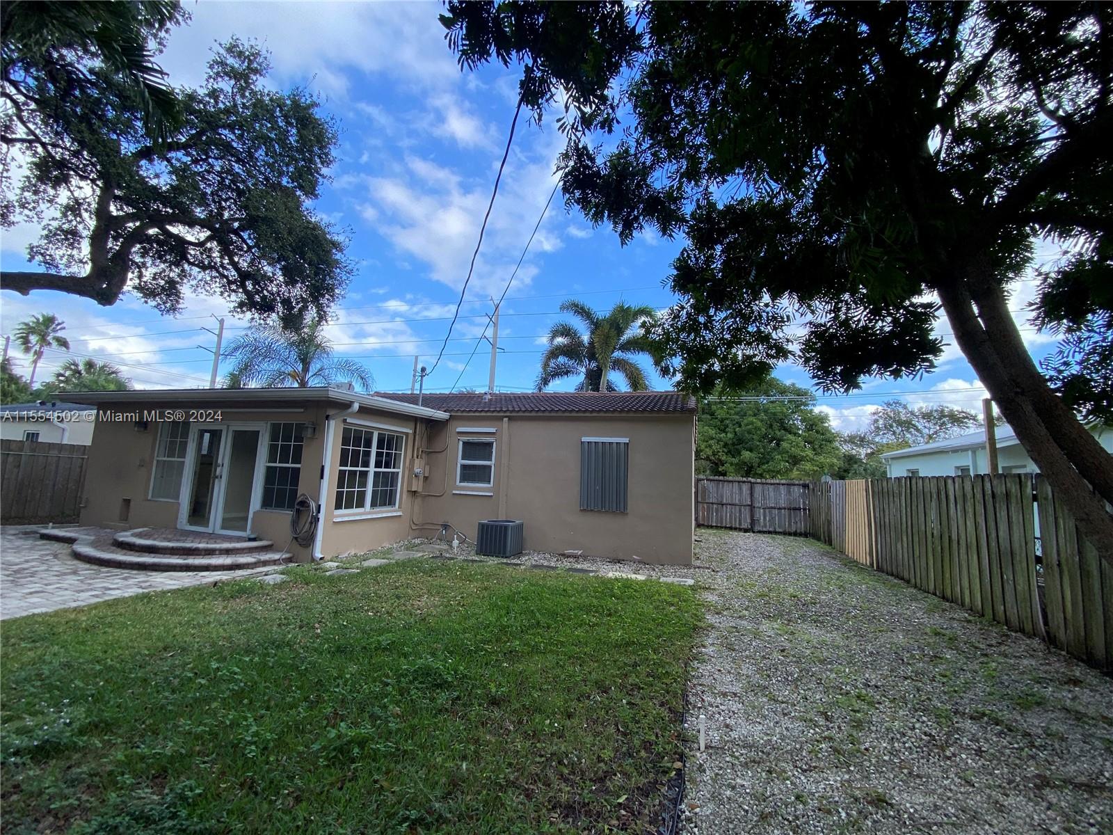 1811 SW 9th Ave, Fort Lauderdale, Florida 33315, 2 Bedrooms Bedrooms, ,2 BathroomsBathrooms,Residential,For Sale,1811 SW 9th Ave,A11554502
