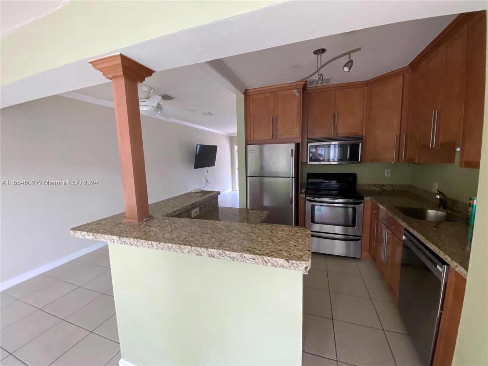 1811 SW 9th Ave, Fort Lauderdale, Florida 33315, 2 Bedrooms Bedrooms, ,2 BathroomsBathrooms,Residential,For Sale,1811 SW 9th Ave,A11554502