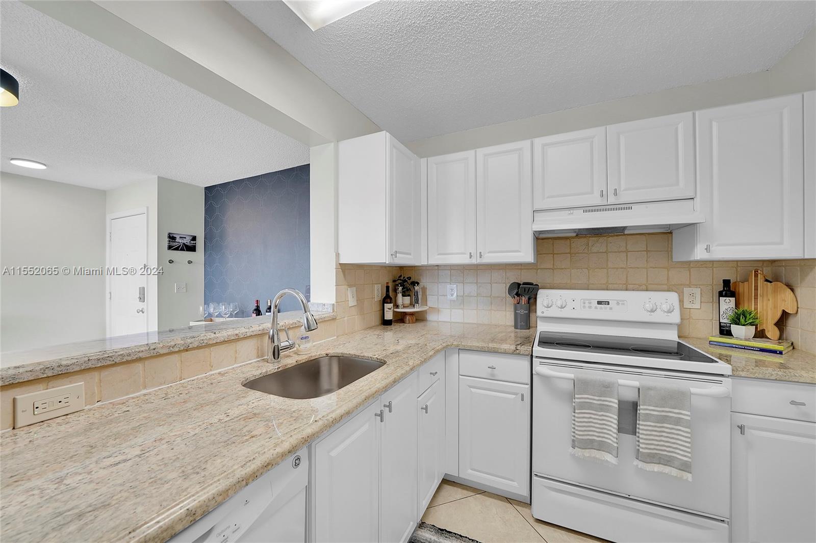 1350 SE 3rd Ave 408, Dania Beach, Florida 33004, 2 Bedrooms Bedrooms, ,2 BathroomsBathrooms,Residential,For Sale,1350 SE 3rd Ave 408,A11552065