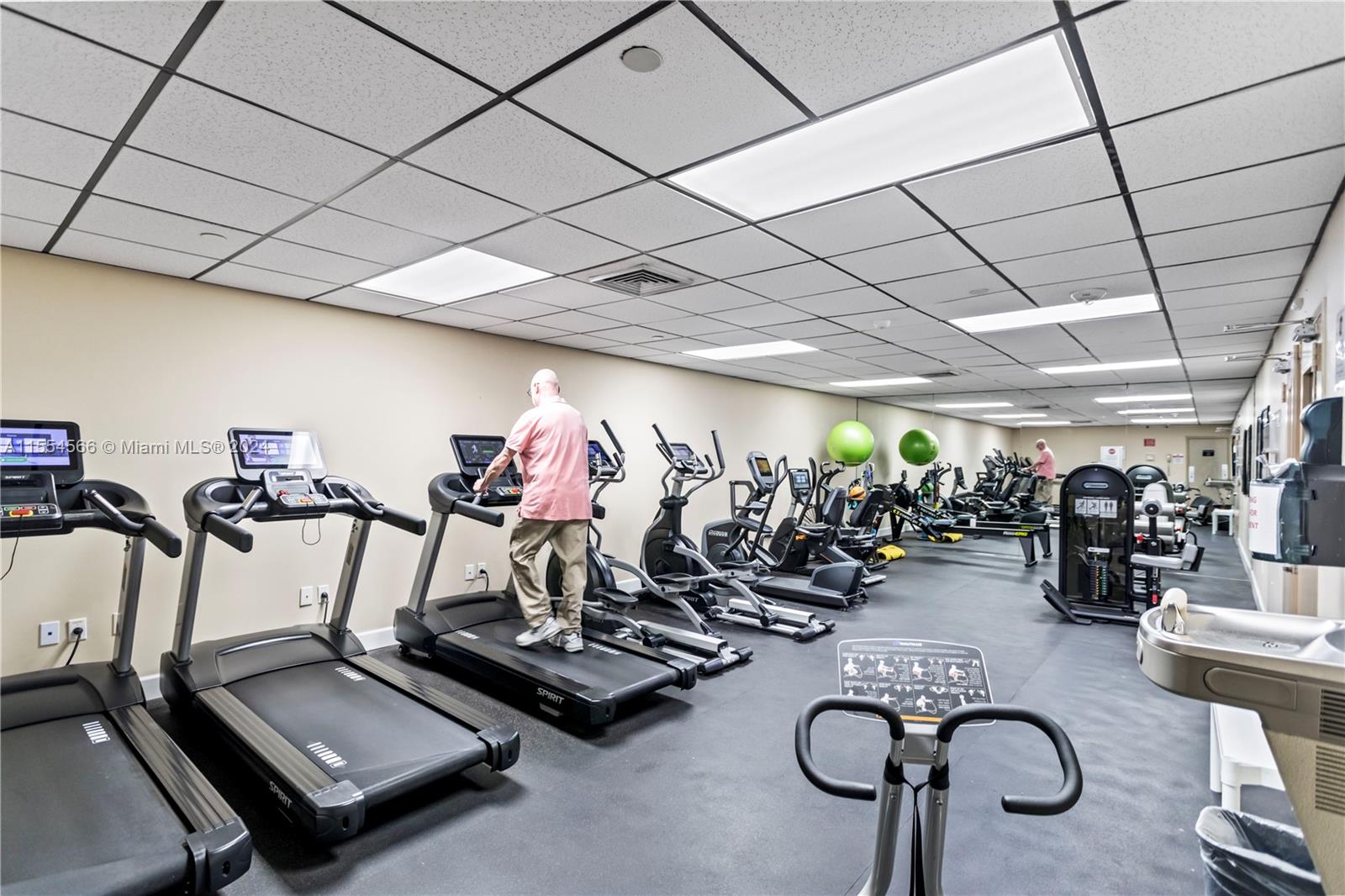 1201 S Ocean Dr 1804S, Hollywood, Florida 33019, 2 Bedrooms Bedrooms, ,2 BathroomsBathrooms,Residential,For Sale,1201 S Ocean Dr 1804S,A11554566