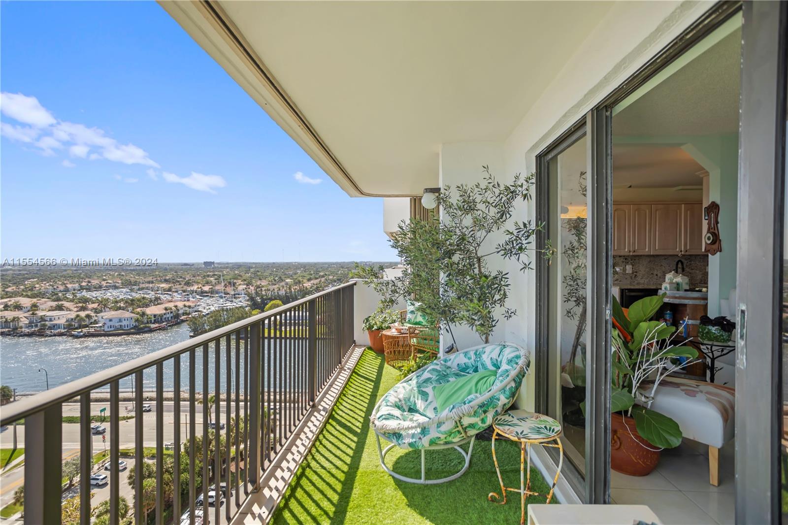 1201 S Ocean Dr 1804S, Hollywood, Florida 33019, 2 Bedrooms Bedrooms, ,2 BathroomsBathrooms,Residential,For Sale,1201 S Ocean Dr 1804S,A11554566