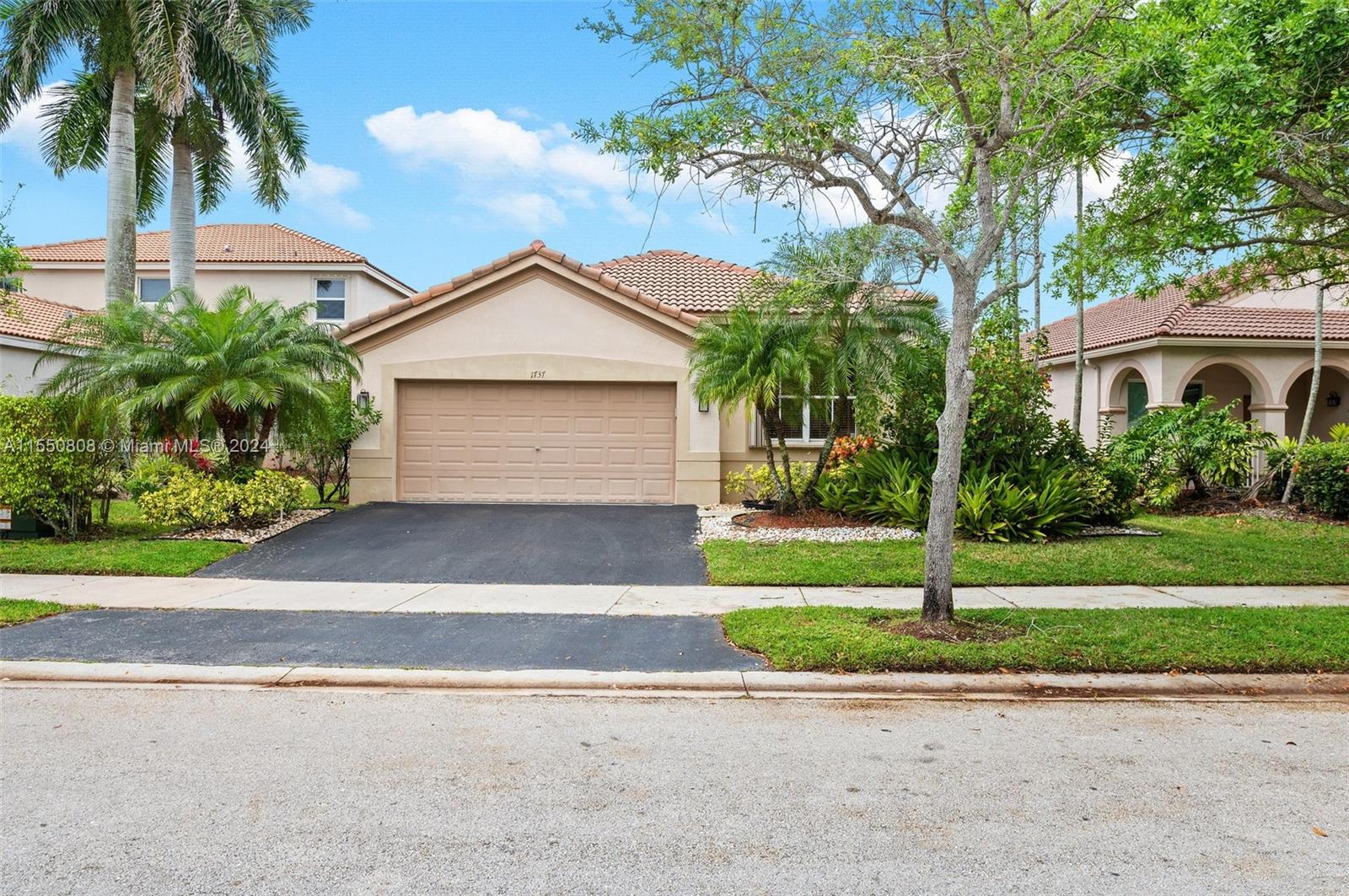 1737  Aspen Ln  For Sale A11550808, FL