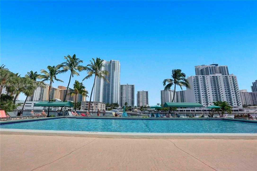 800 Parkview Dr 616, Hallandale Beach, Florida 33009, 1 Bedroom Bedrooms, ,1 BathroomBathrooms,Residential,For Sale,800 Parkview Dr 616,A11552536