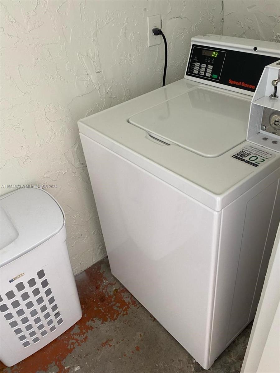 400 W Park Dr 107, Miami, Florida 33172, 2 Bedrooms Bedrooms, ,1 BathroomBathrooms,Residential,For Sale,400 W Park Dr 107,A11554673