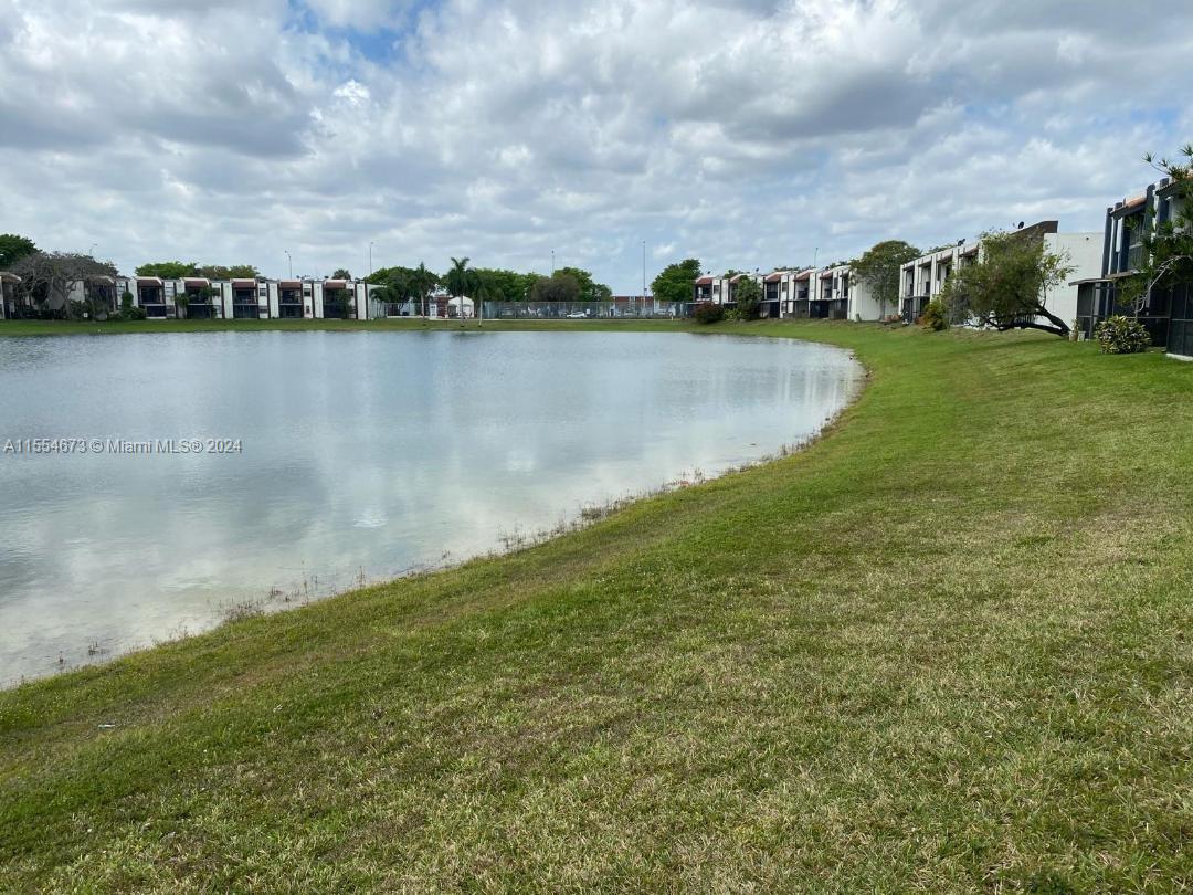 400 W Park Dr 107, Miami, Florida 33172, 2 Bedrooms Bedrooms, ,1 BathroomBathrooms,Residential,For Sale,400 W Park Dr 107,A11554673