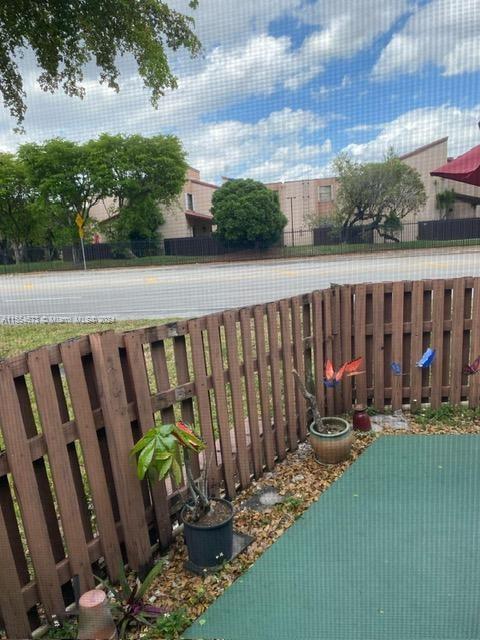 400 W Park Dr 107, Miami, Florida 33172, 2 Bedrooms Bedrooms, ,1 BathroomBathrooms,Residential,For Sale,400 W Park Dr 107,A11554673