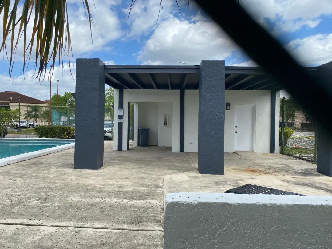 400 W Park Dr 107, Miami, Florida 33172, 2 Bedrooms Bedrooms, ,1 BathroomBathrooms,Residential,For Sale,400 W Park Dr 107,A11554673