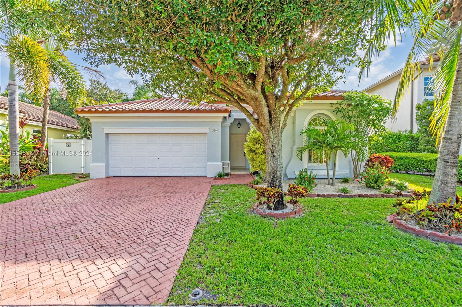 5140 SW 134th Ave  For Sale A11554633, FL